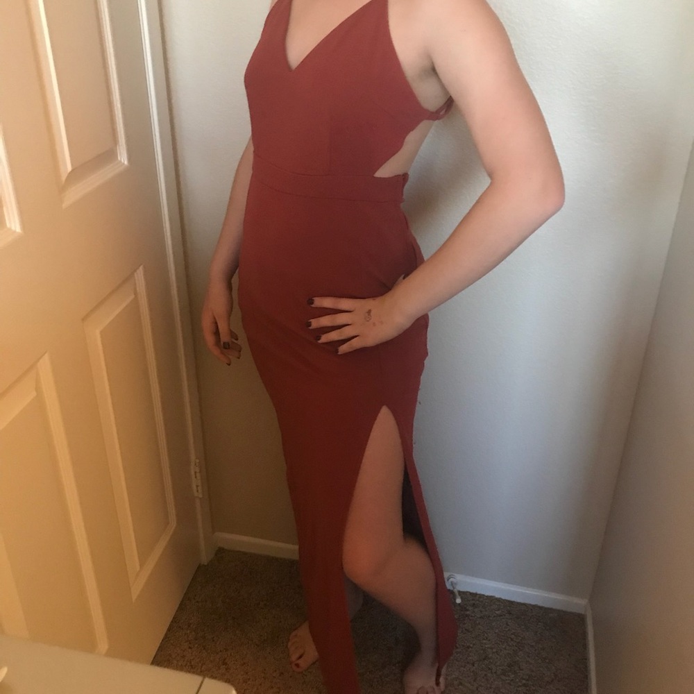 BEAUTIFUL ELEGANT DRESS